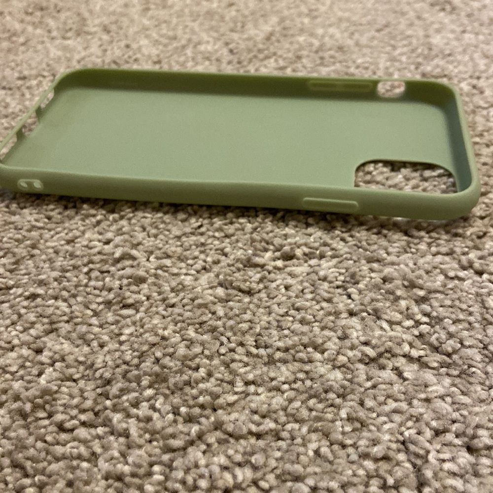 Solid Color iPhone 11 Cases - Picture 5 of 6